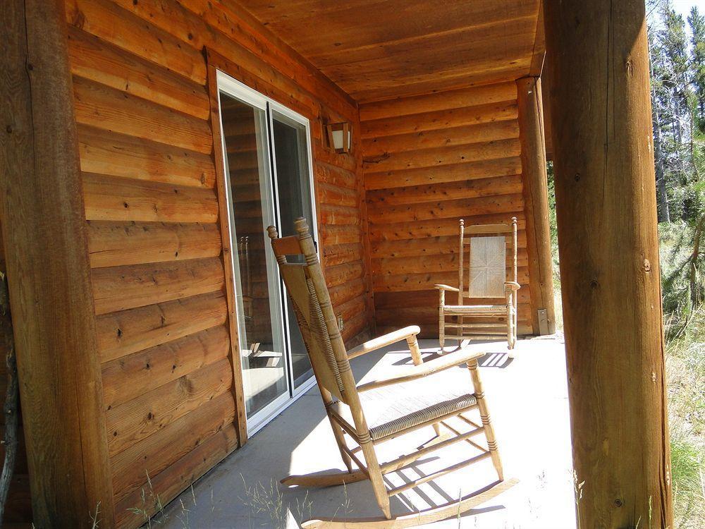Headwaters Lodge & Cabins At Flagg Ranch Моран Екстериор снимка
