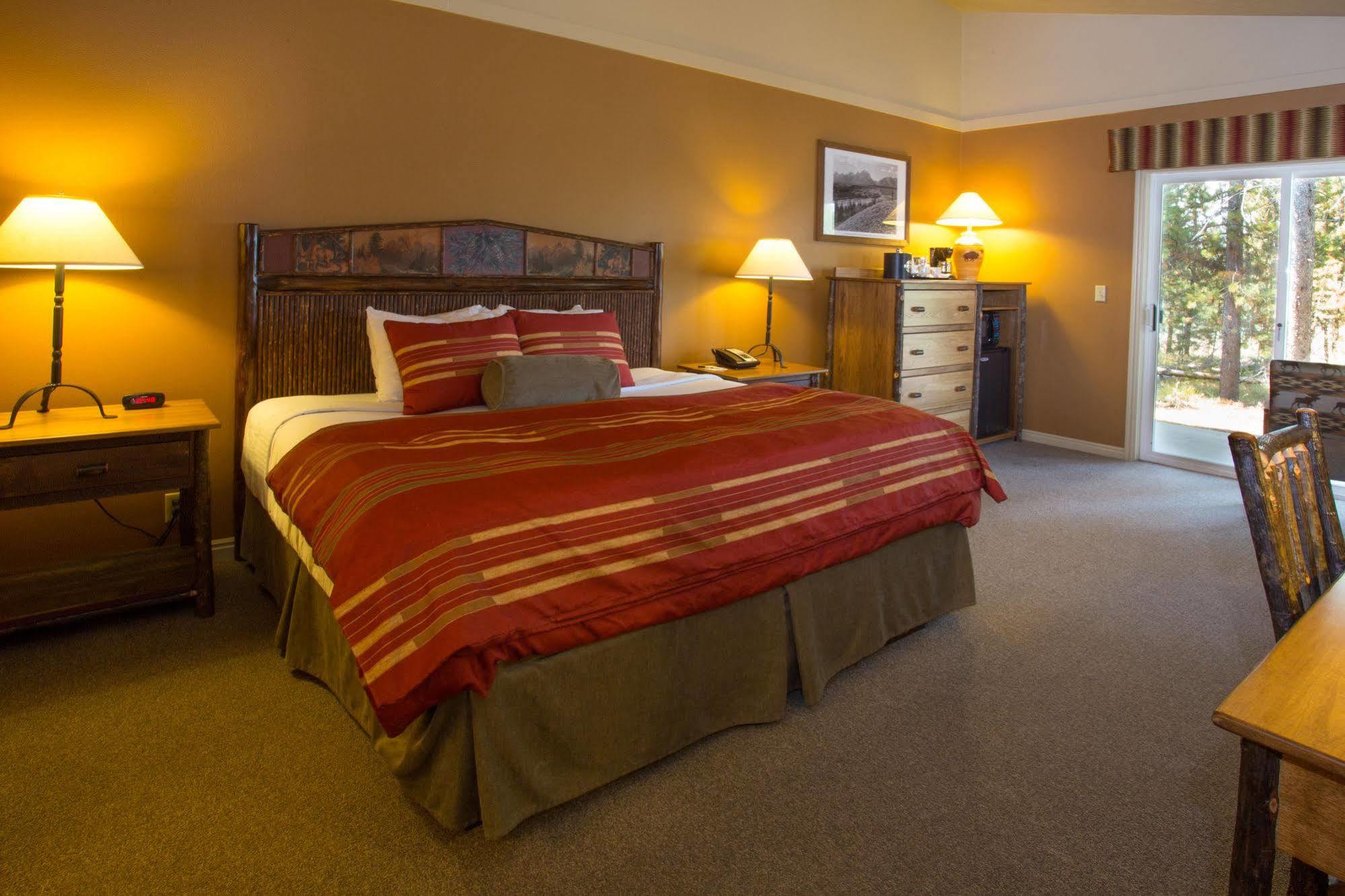 Headwaters Lodge & Cabins At Flagg Ranch Моран Екстериор снимка