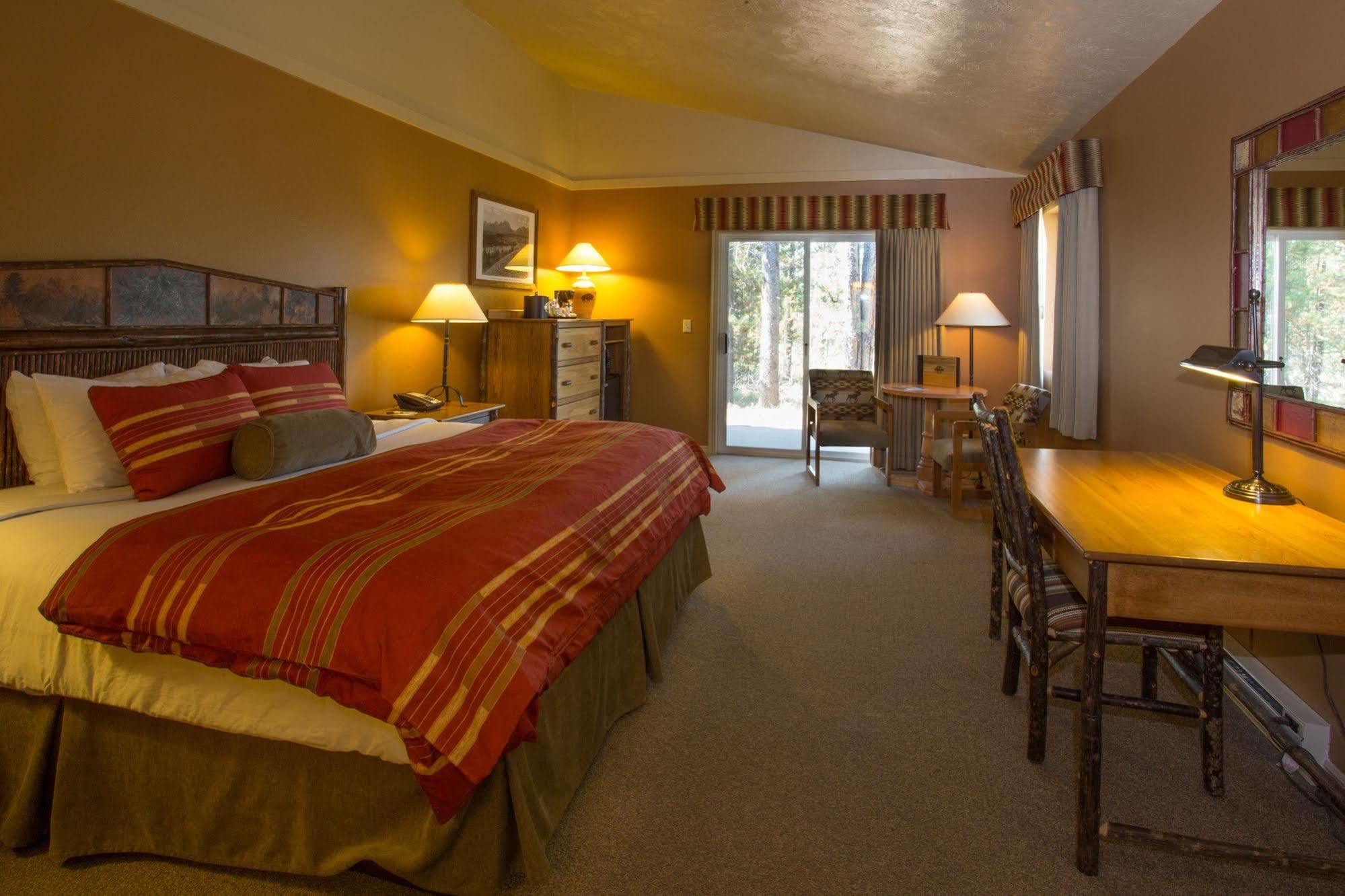 Headwaters Lodge & Cabins At Flagg Ranch Моран Екстериор снимка