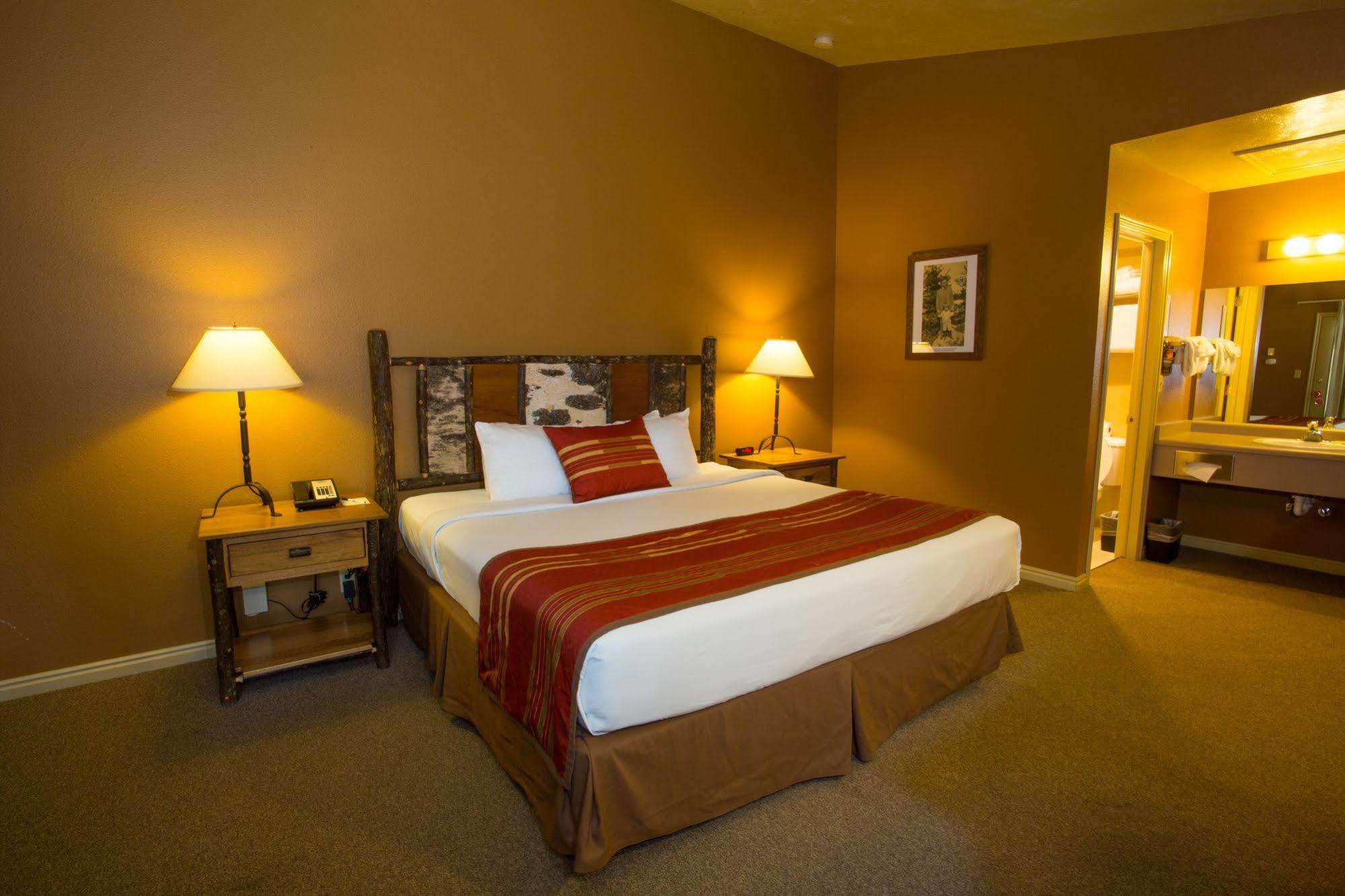 Headwaters Lodge & Cabins At Flagg Ranch Моран Екстериор снимка