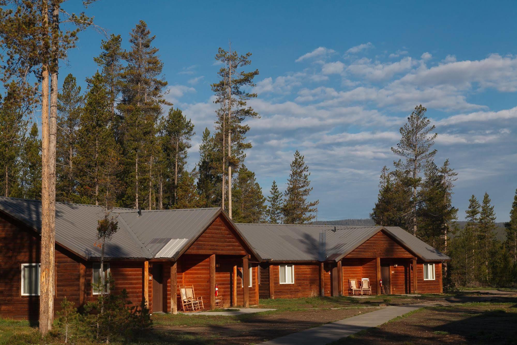 Headwaters Lodge & Cabins At Flagg Ranch Моран Екстериор снимка