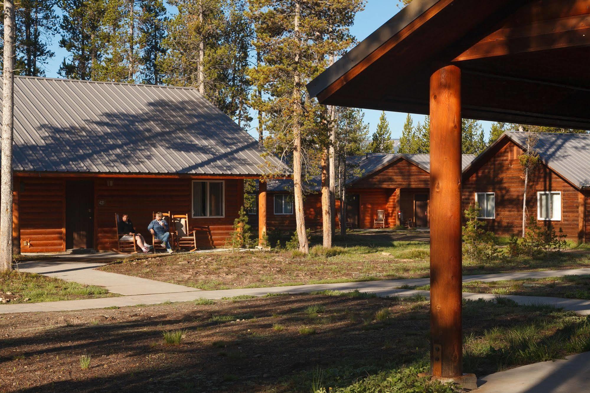 Headwaters Lodge & Cabins At Flagg Ranch Моран Екстериор снимка