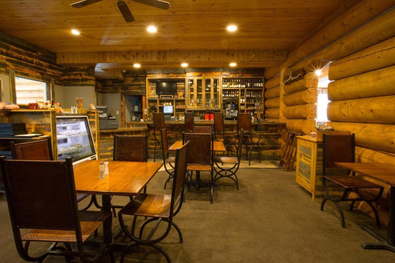 Headwaters Lodge & Cabins At Flagg Ranch Моран Екстериор снимка