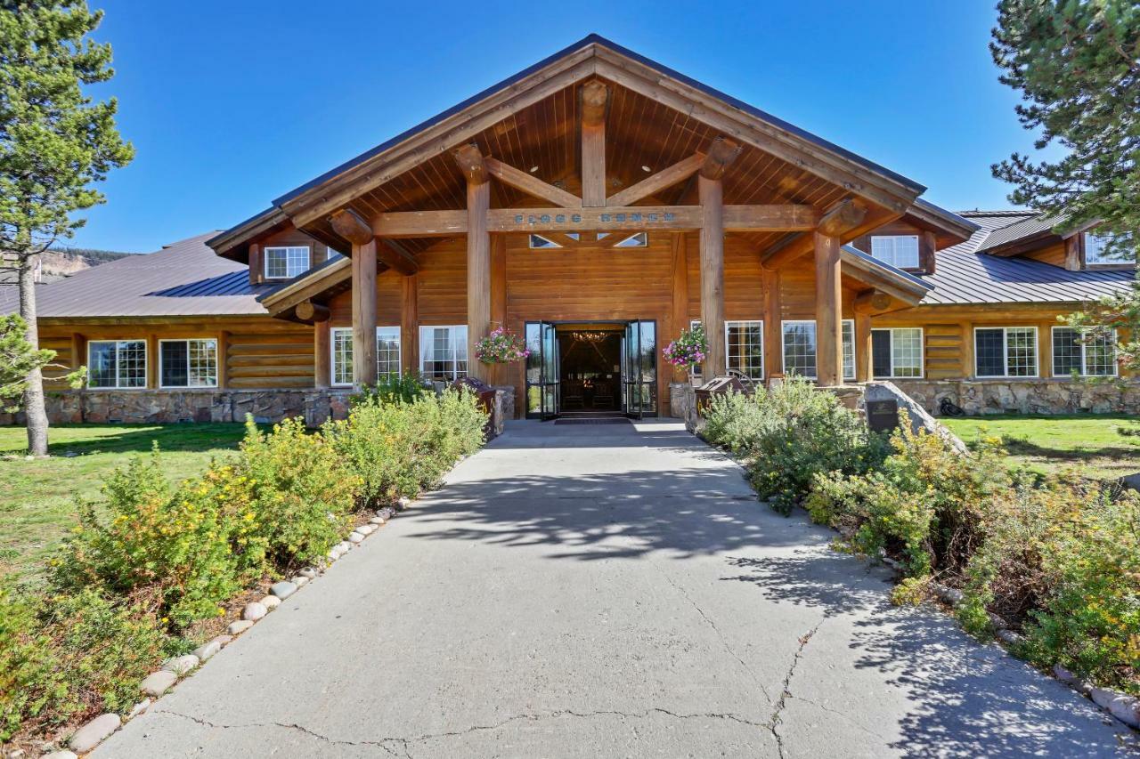 Headwaters Lodge & Cabins At Flagg Ranch Моран Екстериор снимка
